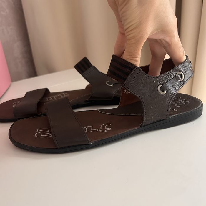 Кожаные сандалии 37р