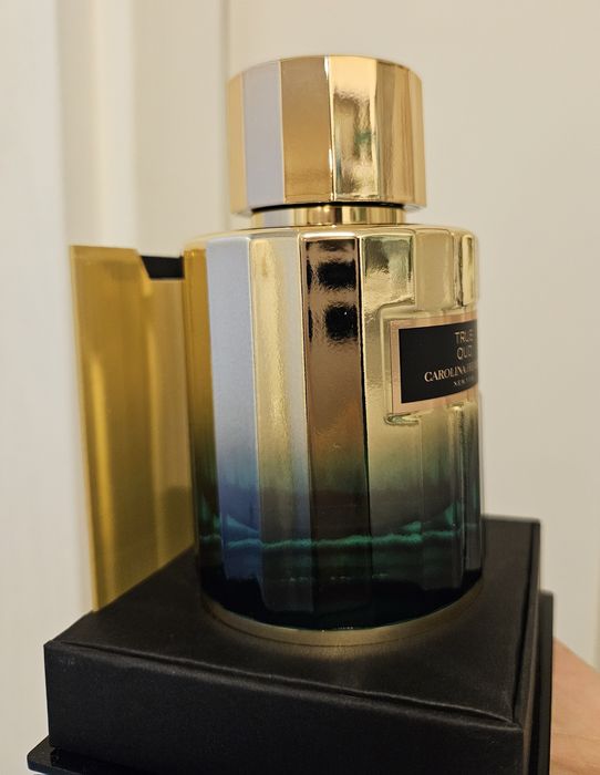 Парфюм Carolina Herrera Confidential TRUE OUD EDP 100мл