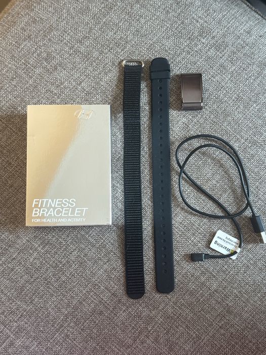 фитнес браслет qutty band