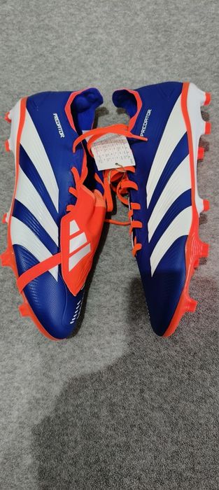 Ghete fotbal Adidas Predator