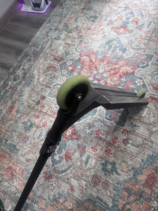 Продам трюковый самокат в отличном состоянии