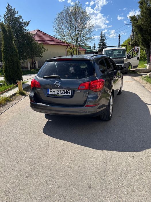 OPEL Astra 2011 — imagine 4