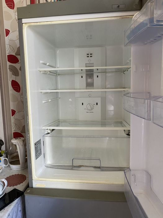 Холодильник LG