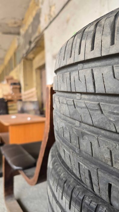 4 Броя Летни Гуми BARUM BRAVIUS 3 215/45/17