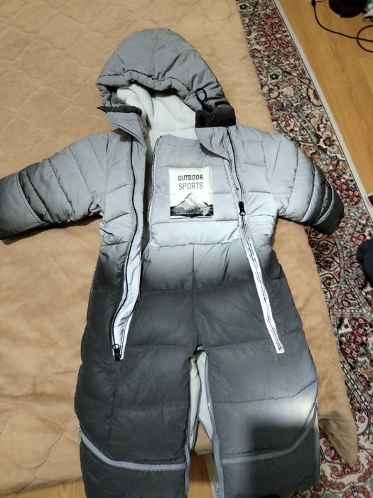 Продам комбинезон трансформер 2в1: конверт , комбинезон.