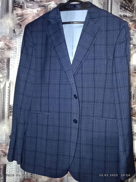 Продам 2 кастюма