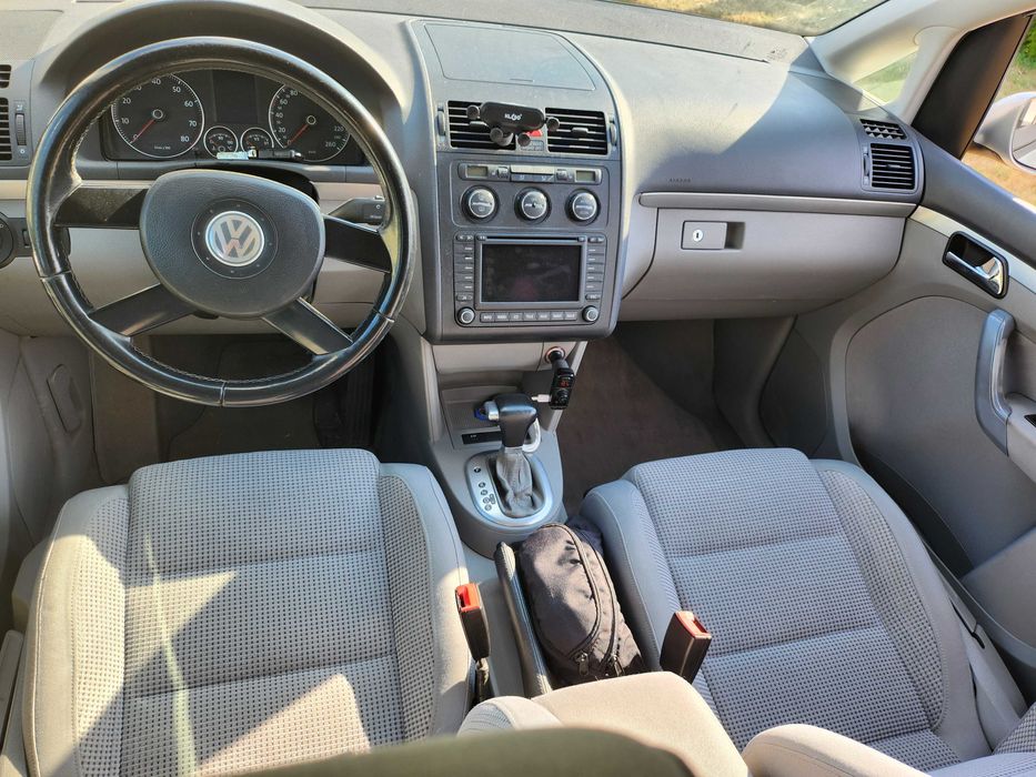 VW Touran град София