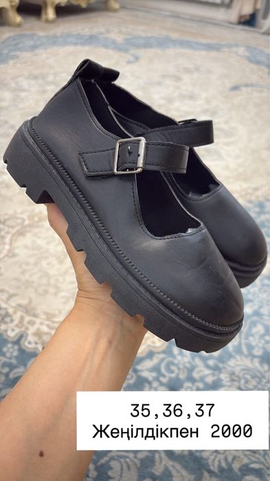 Туфли для девочек новый 2000