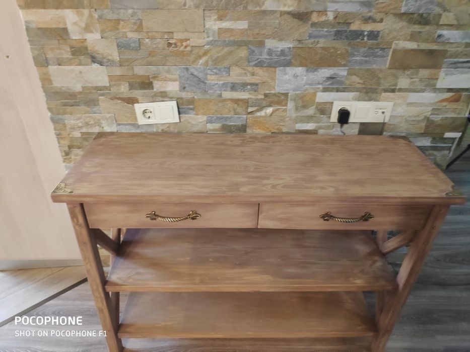 Мебель из массива дерева.