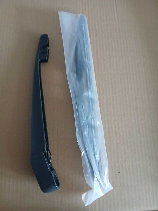 Задна чистачка Пежо 407SW НОВА