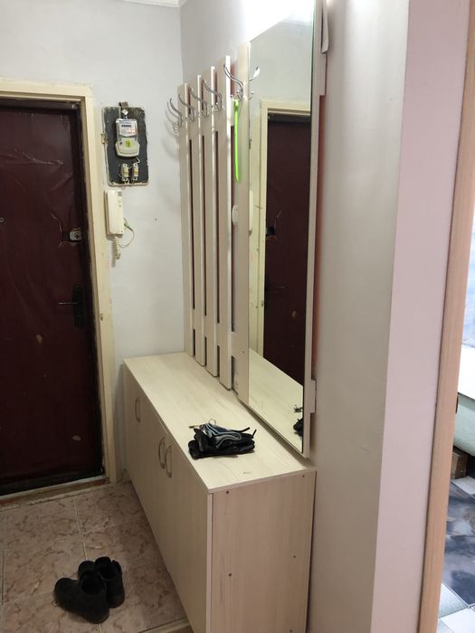 Двери прихожая диван и сплит