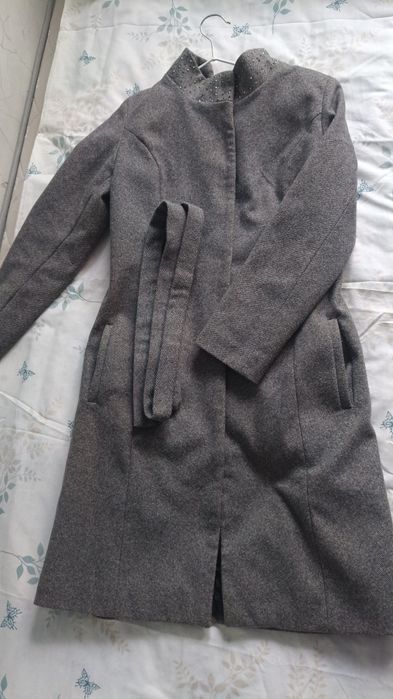 Продам пальто 42-44 размер