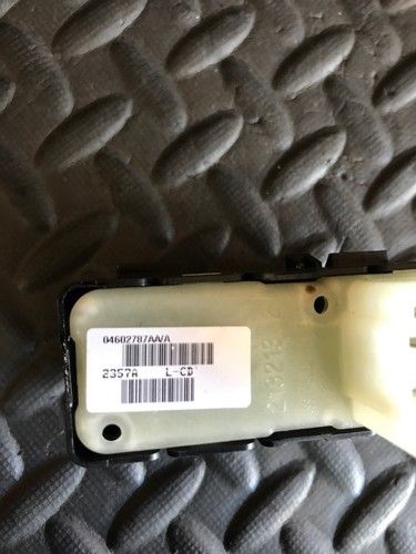 Превключвател за стъкло за задна лява врата за Dodge Avenger 2.0 CRD (2006-2011) 04602787AA