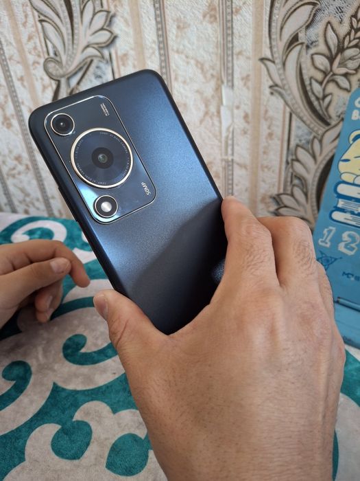 Продам телефон Huawei nova y72