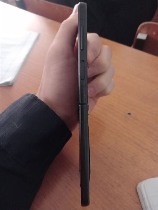 Продам Z flip 3 5G 256