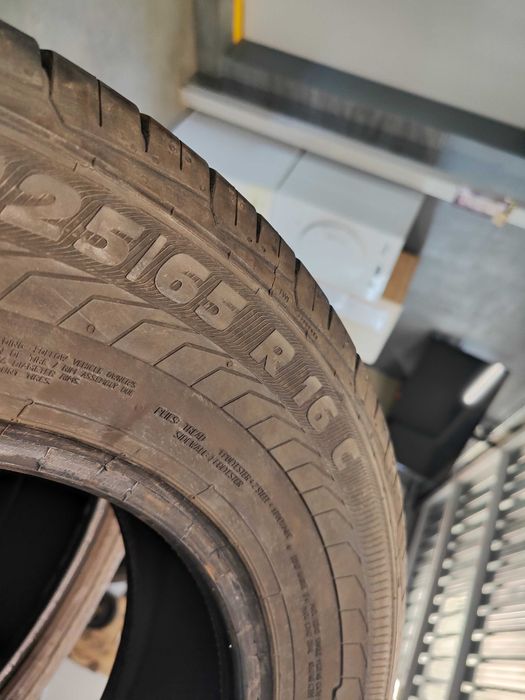 4бр.летни гуми 225/65/16C Semperit