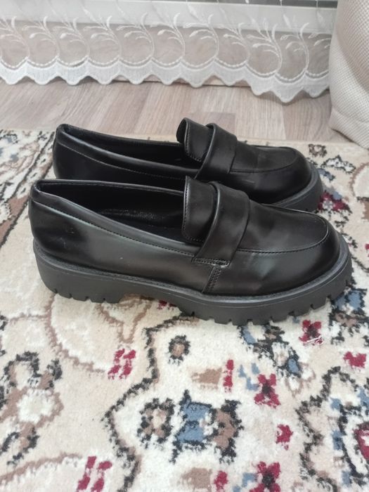 Лоферы женские 41 р-р