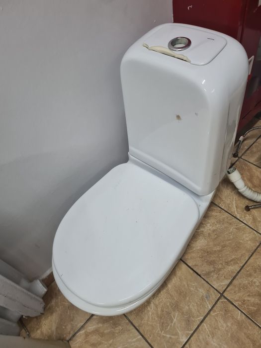 Унитаз хороший рабочий