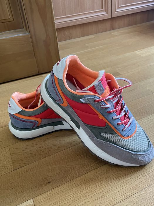 Продавам спортни маратонки на испанската марка HOFF.