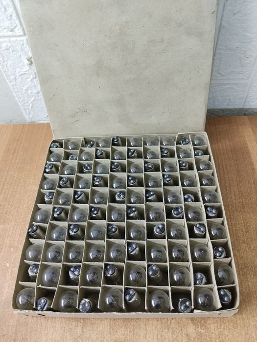 Лампочки 12 вольт, новые СССР.