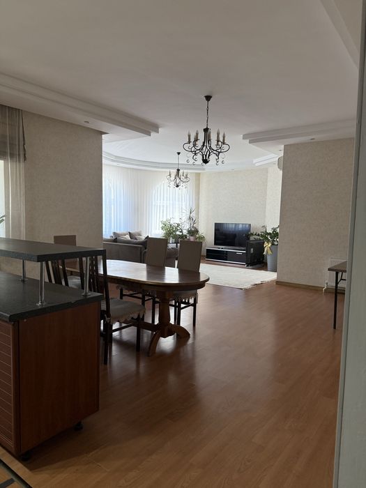 Продам 4 х комнатную квартиру