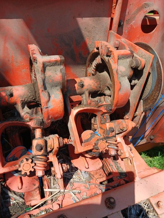 Vând presa gallignani , cositoare , tractoras 15,5 yanmar