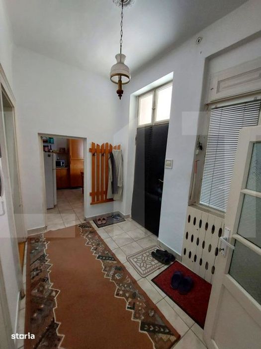 Casa de vanzare, 304 mp, zona Gradiste