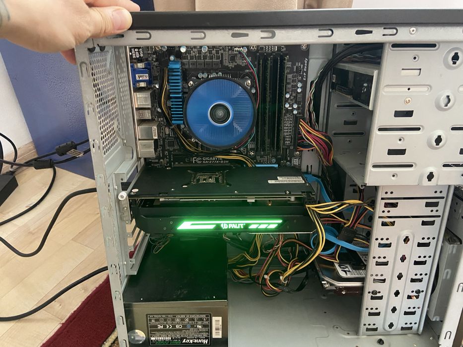 Продам мощный игровой компьютер срочно!!!