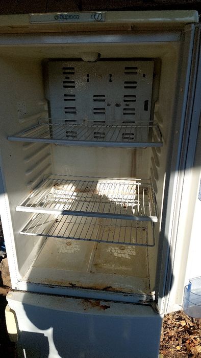 Холодильник бирюса