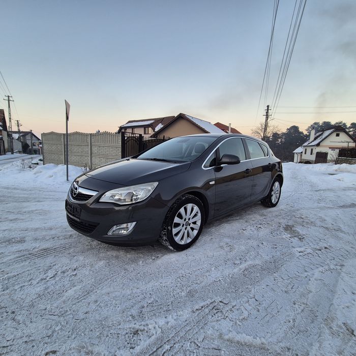 Opel Astra J ,diesel ,110 CP ,euro 5 , navi , Garantie ,Germania ,2011