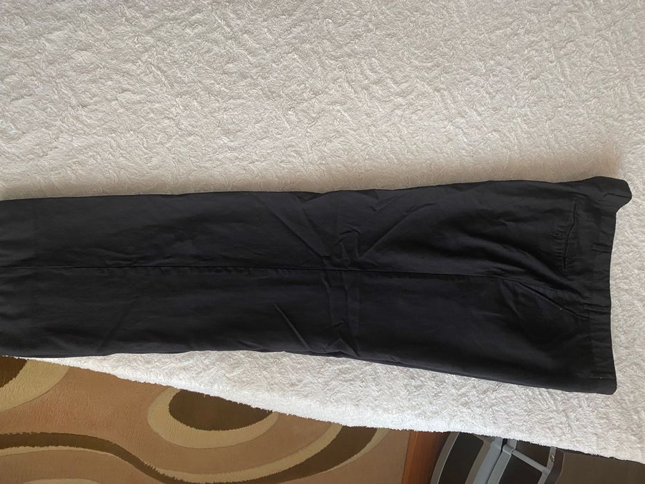 Мъжки костюм в черно