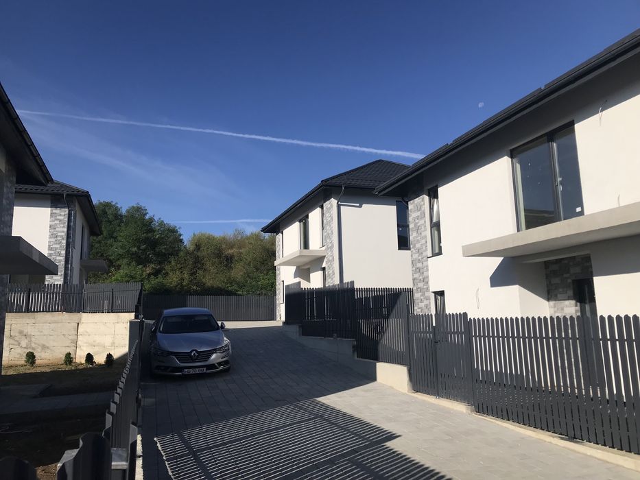 Imobil Luna de sus 130 mp utili/ curte 250mp