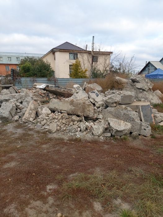Стройтельный мусор отдам даром