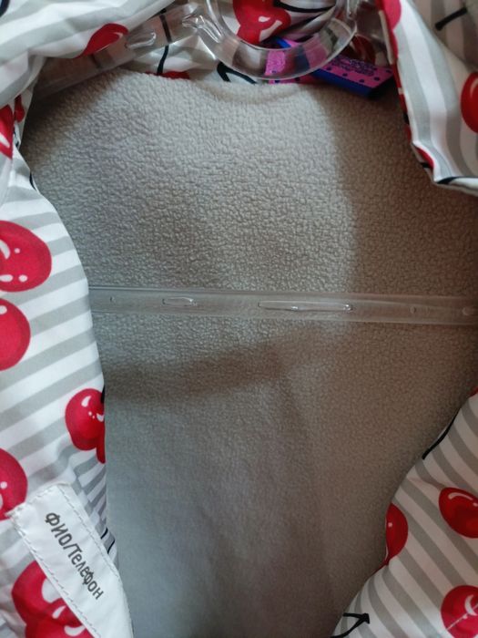 Продам куртку на девочку