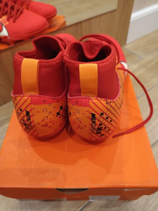 Футболни обувки Nike JR Mercurial