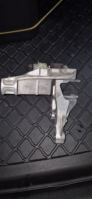 Suport motor dr - Peugeot 508 II, după 2018 - stare bună