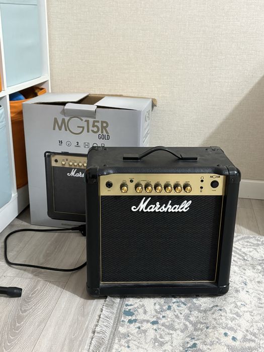 Гитарный комбоусилитель Marshall MG15R