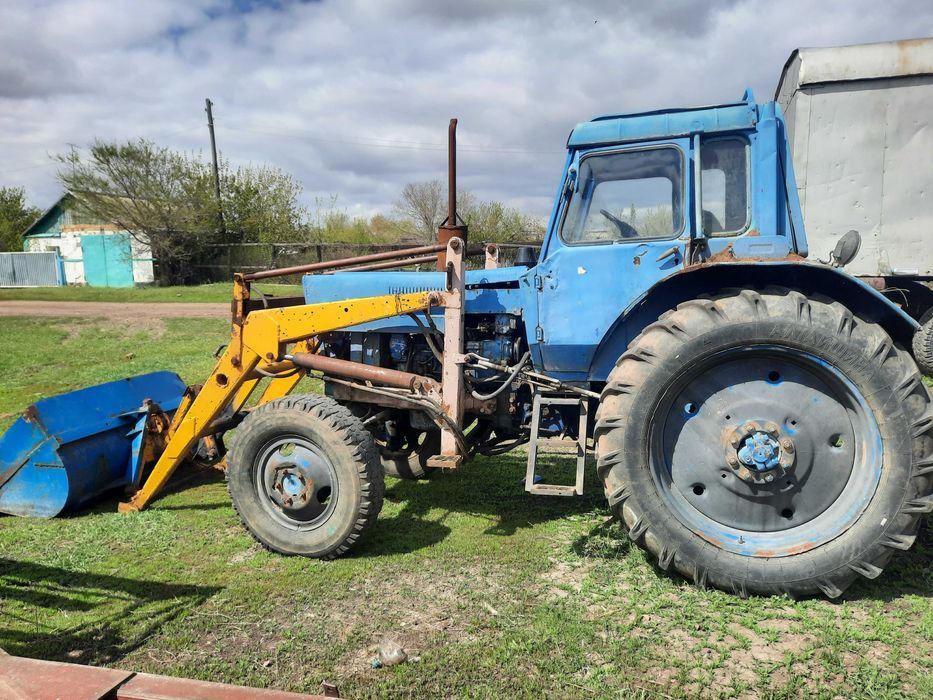 Трактор МТЗ-82 погрузчик