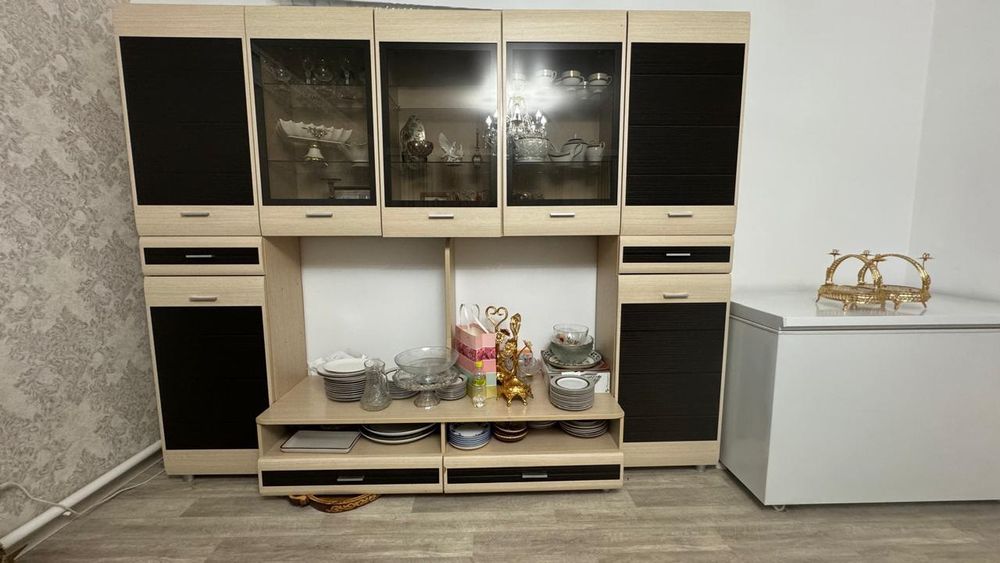 Продам шкаф для гостиной