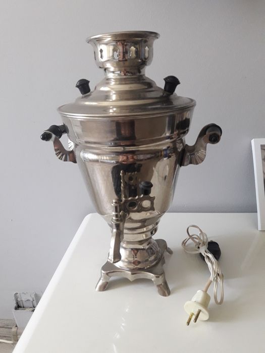 Стар руски самувар