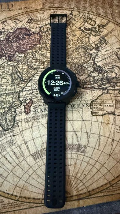 Смарт часы  Suunto Race
