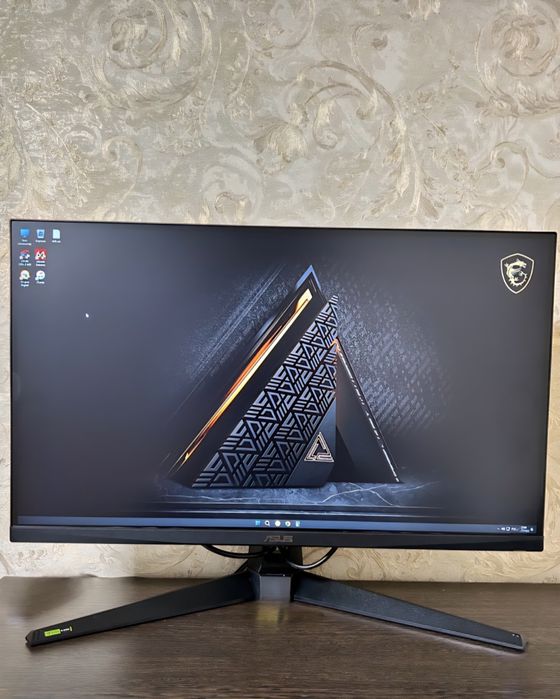 ASUS 2K / 210Hz / 0.3ms / G-Sync