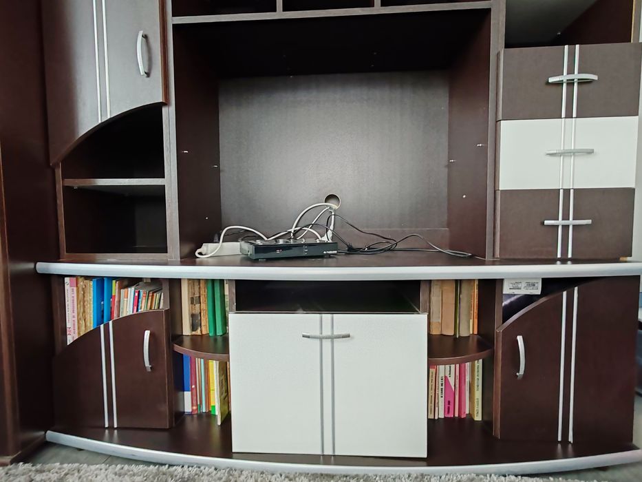 Vand Mobila  set comlpet ( birou cadou)