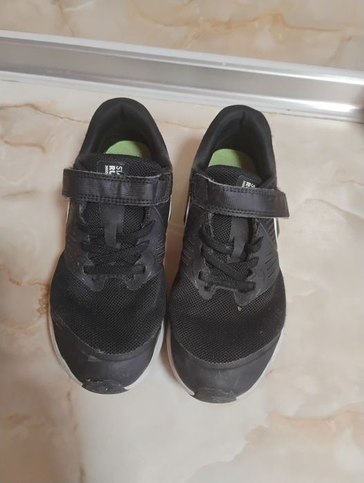 Маратонки Nike 33 н