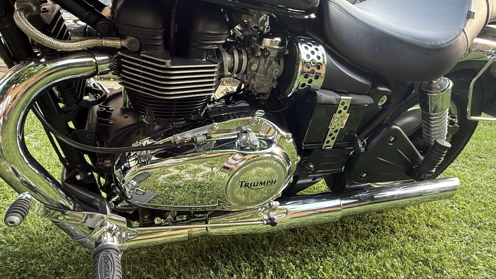 Triumph Speedmaster 865