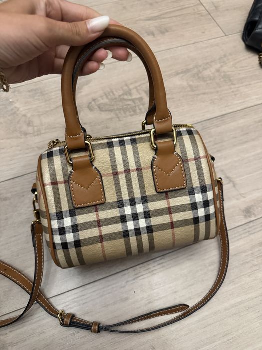 Geanta burberry