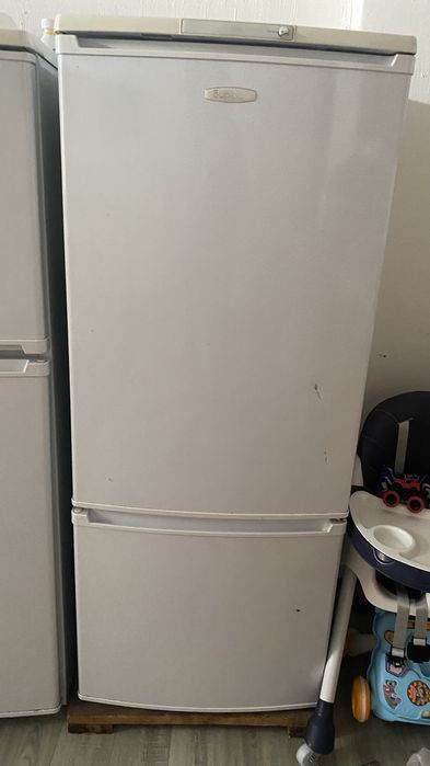 Продаеться холодильники б/у ,2-штук