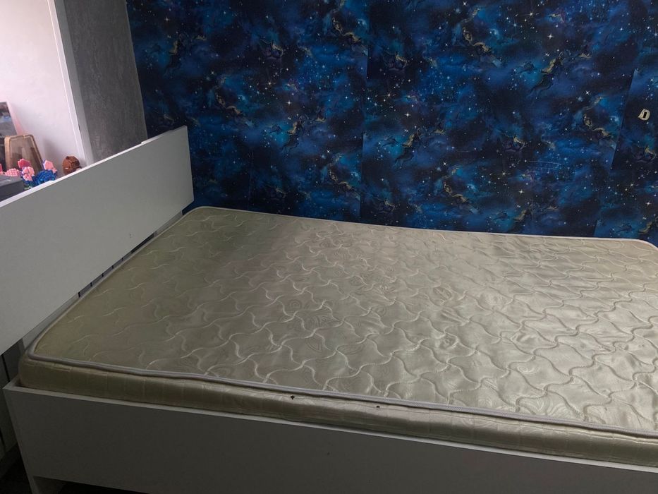 Кровать полтора метра