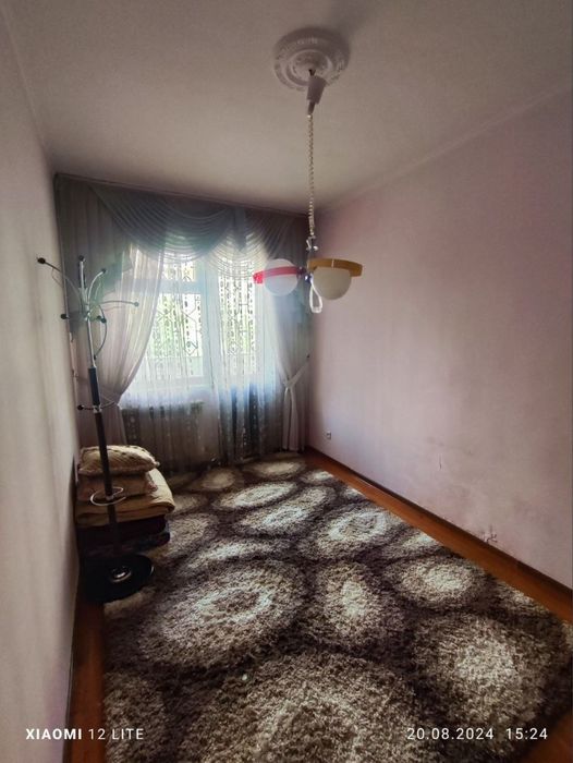 Fargona shaxar sentrda chinor hotel yonida