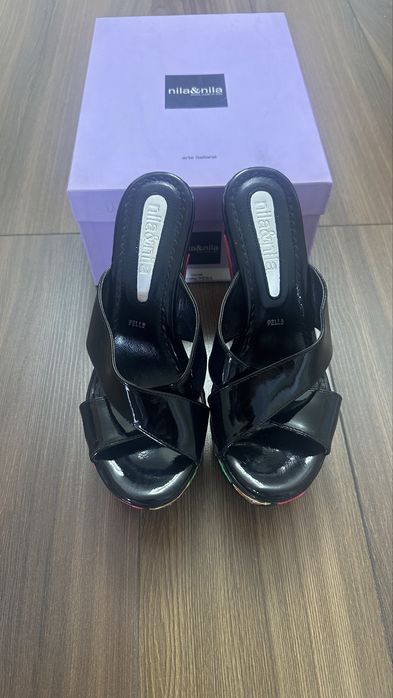 Продам обувь женскую